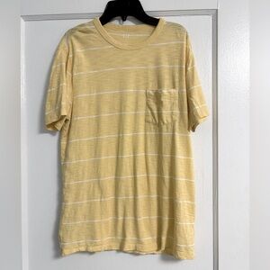 Men’s GAP pocket t-shirt size small yellow white stripes